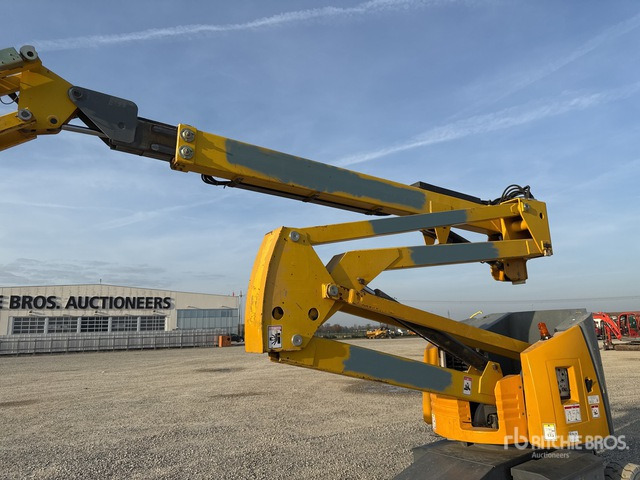 2006 Haulotte HA15IP Electric Articulating Boom Lift - 관절 붐 : 사진 5 2006 Haulotte HA15IP Electric Articulating Boom Lift - 관절 붐 : 사진 5