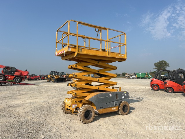 2007 Haulotte Compact 12RTE Electric Scissor Lift - 시저 리프트 : 사진 2 2007 Haulotte Compact 12RTE Electric Scissor Lift - 시저 리프트 : 사진 2