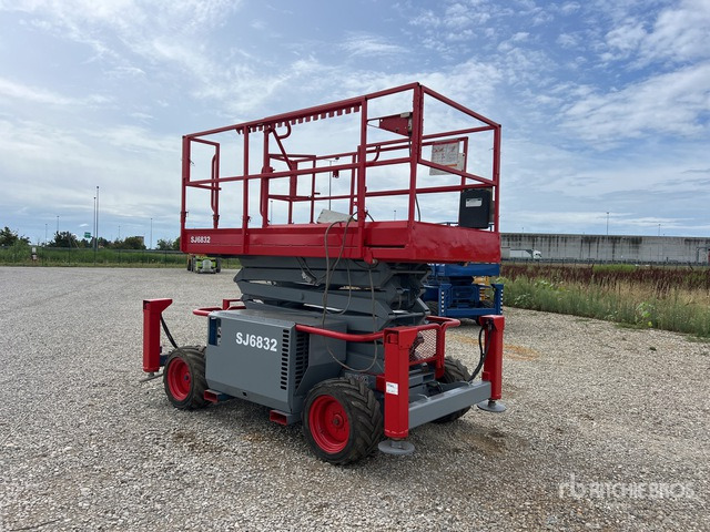 2007 Skyjack SJ6832 RT Diesel Scissor Lift - 시저 리프트 : 사진 2 2007 Skyjack SJ6832 RT Diesel Scissor Lift - 시저 리프트 : 사진 2