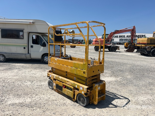 2009 Haulotte COMPACT8 (Inoperable) Scissor Lift - 시저 리프트 : 사진 4 2009 Haulotte COMPACT8 (Inoperable) Scissor Lift - 시저 리프트 : 사진 4