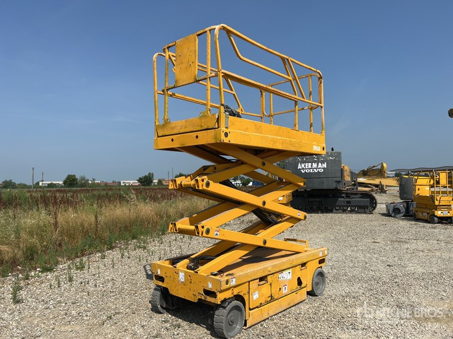 2009 Haulotte Compact 8W NT Electric Scissor Lift - 시저 리프트 : 사진 3 2009 Haulotte Compact 8W NT Electric Scissor Lift - 시저 리프트 : 사진 3