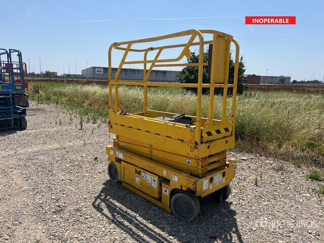 2009 Haulotte Optimum 8 (Inoperable) Scissor Lift - 시저 리프트 : 사진 1 2009 Haulotte Optimum 8 (Inoperable) Scissor Lift - 시저 리프트 : 사진 1