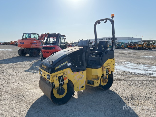 2013 Bomag BW100AD-5 Double Drum Roller - 로드 롤러 : 사진 4 2013 Bomag BW100AD-5 Double Drum Roller - 로드 롤러 : 사진 4
