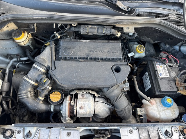 2013 Fiat Fiorino Automobile - 박스 트럭 : 사진 4 2013 Fiat Fiorino Automobile - 박스 트럭 : 사진 4