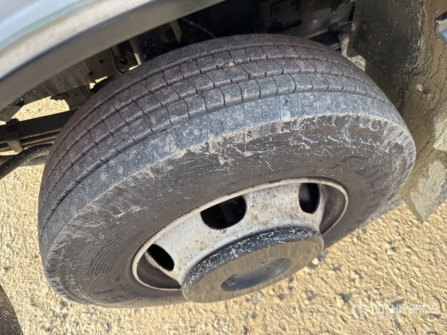 2014 Isuzu NPR 75 4x2 Curtain Side Truck - 커튼사이더 트럭 : 사진 5 2014 Isuzu NPR 75 4x2 Curtain Side Truck - 커튼사이더 트럭 : 사진 5