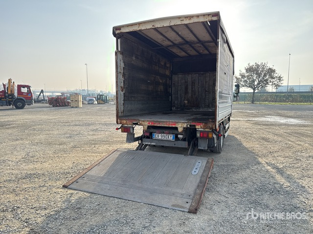 2014 Isuzu NPR 75 4x2 Curtain Side Truck - 커튼사이더 트럭 : 사진 4 2014 Isuzu NPR 75 4x2 Curtain Side Truck - 커튼사이더 트럭 : 사진 4