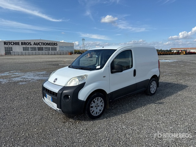 2015 Fiat Fiorino Autocarro furgonato - 소형 밴 : 사진 1 2015 Fiat Fiorino Autocarro furgonato - 소형 밴 : 사진 1