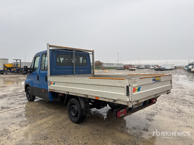 2015 Iveco Daily 33-110 Crew Cab Flatbed Truck - 드롭사이드/ 플랫베드 트럭 : 사진 2 2015 Iveco Daily 33-110 Crew Cab Flatbed Truck - 드롭사이드/ 플랫베드 트럭 : 사진 2