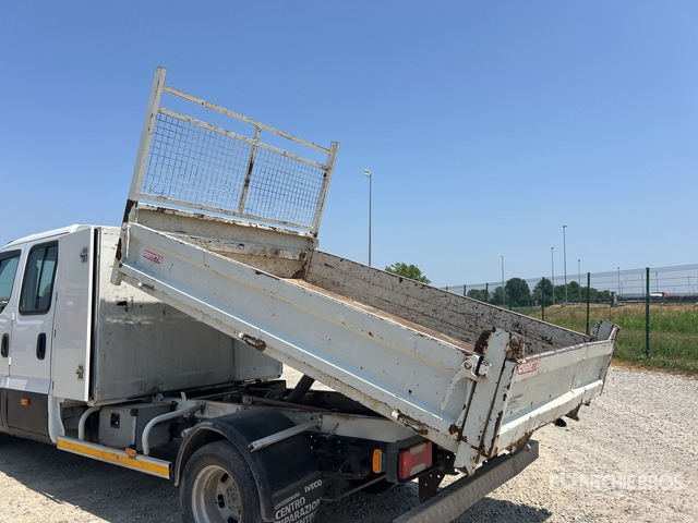 2015 Iveco Daily 35C13 Crew Cab Dump Truck: Light Duty - 덤프 밴 : 사진 5 2015 Iveco Daily 35C13 Crew Cab Dump Truck: Light Duty - 덤프 밴 : 사진 5