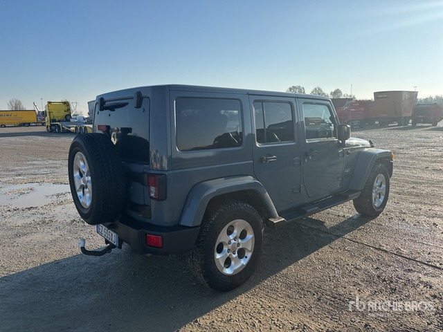 2015 Jeep Wrangler Unlimited Sahara 2.8 CRD 4WD auto 147KW/200CV SUV - SUV : 사진 3 2015 Jeep Wrangler Unlimited Sahara 2.8 CRD 4WD auto 147KW/200CV SUV - SUV : 사진 3