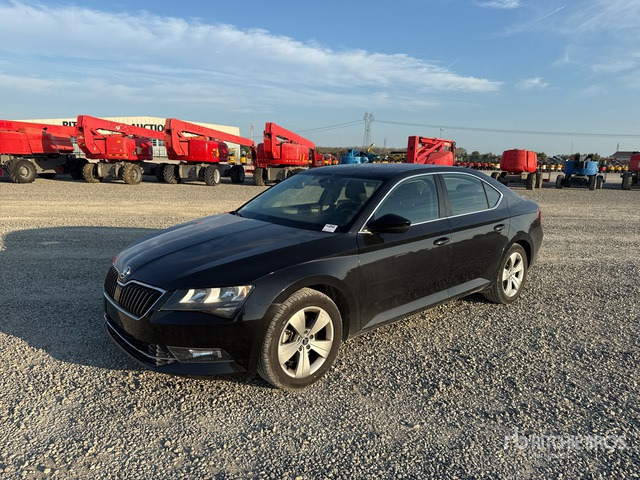 2018 Skoda Superb Autovettura - 차량 : 사진 2 2018 Skoda Superb Autovettura - 차량 : 사진 2