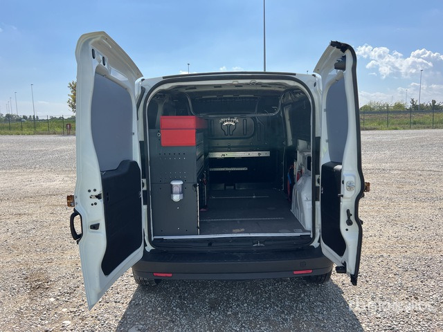 2020 Fiat Doblo CARGO MAXI 1.6 MJET 120CV LOUNGE Van Truck - 소형 밴 : 사진 4 2020 Fiat Doblo CARGO MAXI 1.6 MJET 120CV LOUNGE Van Truck - 소형 밴 : 사진 4
