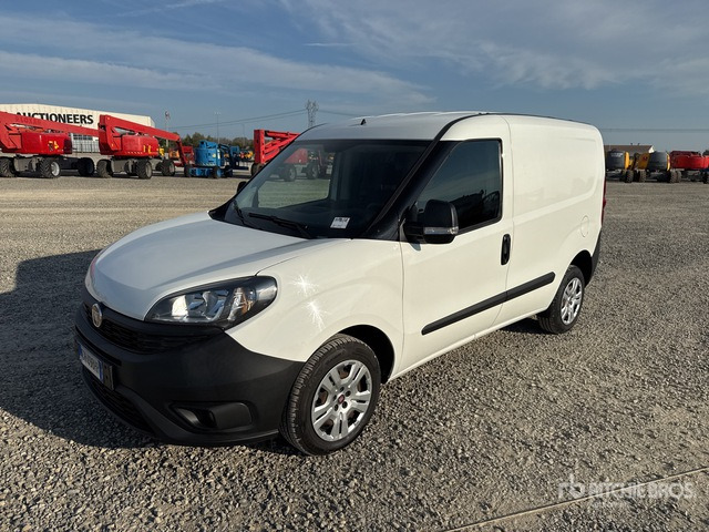 2021 Fiat Doblo CARGO CH1 LOUNGE 1.3 MJET 95CV ... Van Truck - 소형 밴 : 사진 1 2021 Fiat Doblo CARGO CH1 LOUNGE 1.3 MJET 95CV ... Van Truck - 소형 밴 : 사진 1
