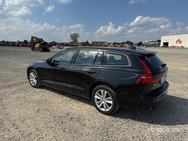 2021 Volvo V60 SW B4 D AUTOM. MOMENTUM BUSINESS Automobile - 차량 : 사진 3 2021 Volvo V60 SW B4 D AUTOM. MOMENTUM BUSINESS Automobile - 차량 : 사진 3
