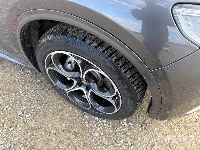 2022 Alfa Romeo Stelvio 2.2 TD Veloce Q4 154KW/210CV SUV - SUV : 사진 4 2022 Alfa Romeo Stelvio 2.2 TD Veloce Q4 154KW/210CV SUV - SUV : 사진 4