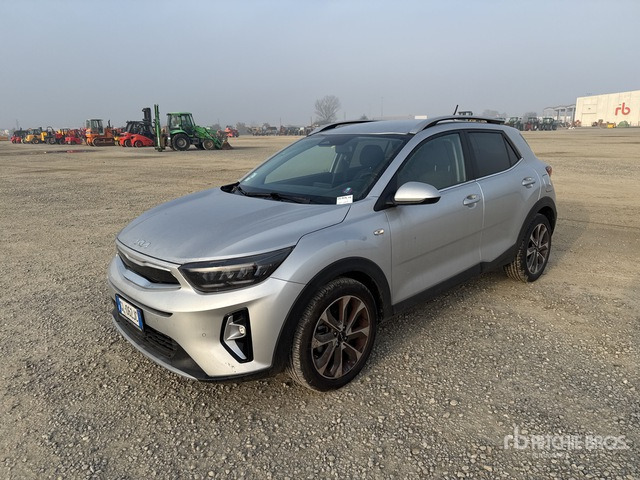 2022 Kia Stonic Automobile - 차량 : 사진 2 2022 Kia Stonic Automobile - 차량 : 사진 2