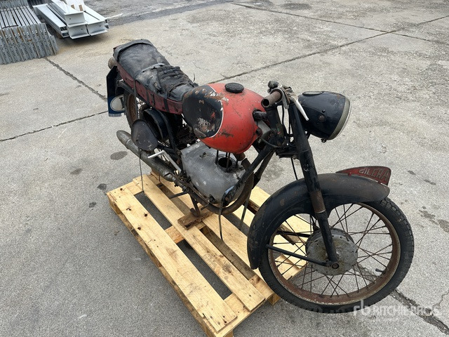 GILERA 150 Sport Classic Bike - 오토바이 : 사진 3 GILERA 150 Sport Classic Bike - 오토바이 : 사진 3