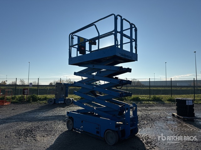 Genie GS3246 Scissor Lift - 시저 리프트 : 사진 3 Genie GS3246 Scissor Lift - 시저 리프트 : 사진 3
