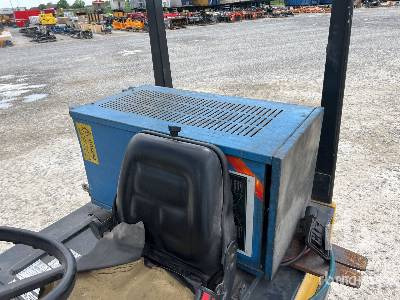 지게차 OM E20N 2000 kg (Inoperable) : 사진 14
