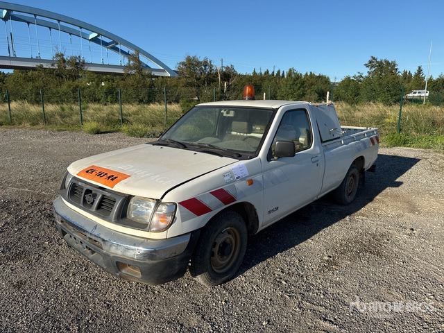 2001 Nissan 4x2 Pickup - 픽업트럭 : 사진 1 2001 Nissan 4x2 Pickup - 픽업트럭 : 사진 1