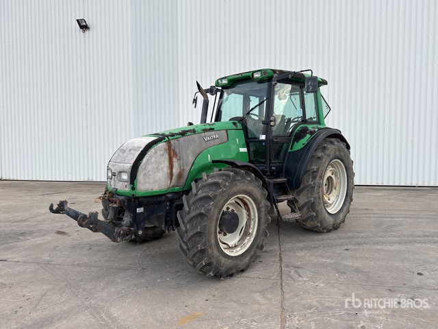 2006 Valtra T140 4x4 Tracteur Argicole 4WD Tractor - 장궤형 트랙터 : 사진 1 2006 Valtra T140 4x4 Tracteur Argicole 4WD Tractor - 장궤형 트랙터 : 사진 1