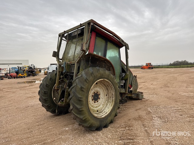 2009 Valtra N101 Tracteur Agricole (Inoperable) 4WD Tractor - 장궤형 트랙터 : 사진 4 2009 Valtra N101 Tracteur Agricole (Inoperable) 4WD Tractor - 장궤형 트랙터 : 사진 4
