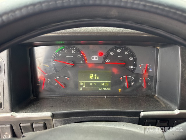 2011 Volvo FM450 4x2 Tracteur Routier S/A Sleeper Truck Tractor - 트랙터 유닛 : 사진 2 2011 Volvo FM450 4x2 Tracteur Routier S/A Sleeper Truck Tractor - 트랙터 유닛 : 사진 2