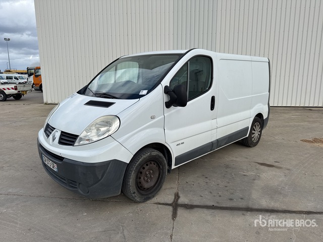 2012 Renault Trafic dCi115 Vehicule Utilitaire Cargo Van - 소형 밴 : 사진 1 2012 Renault Trafic dCi115 Vehicule Utilitaire Cargo Van - 소형 밴 : 사진 1