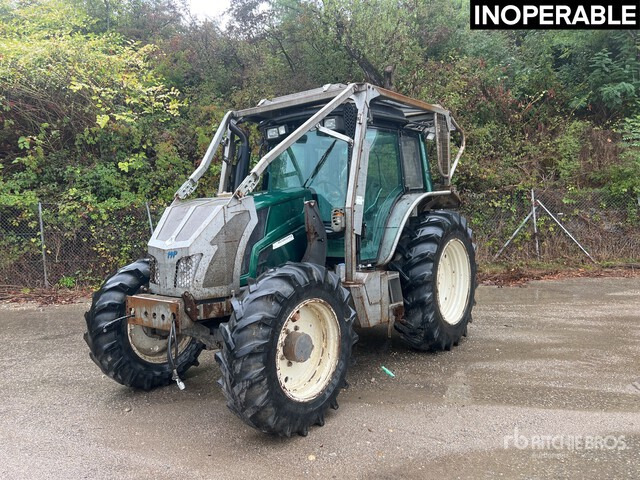 2013 Valtra N143 4x4 Tracteur Forestier (Inoperable) 4WD Tractor - 장궤형 트랙터 : 사진 1 2013 Valtra N143 4x4 Tracteur Forestier (Inoperable) 4WD Tractor - 장궤형 트랙터 : 사진 1