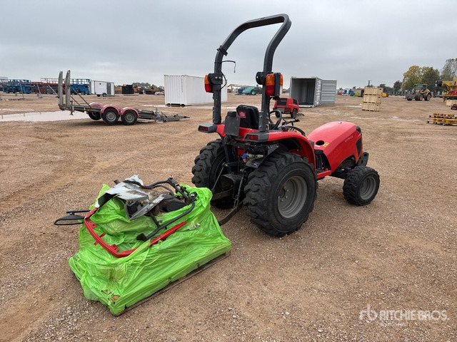 2015 Kubota STW34R 4WD Tracteur Utilitaire (Inoper ... Utility Tractor - 스트래들 트랙터 : 사진 3 2015 Kubota STW34R 4WD Tracteur Utilitaire (Inoper ... Utility Tractor - 스트래들 트랙터 : 사진 3