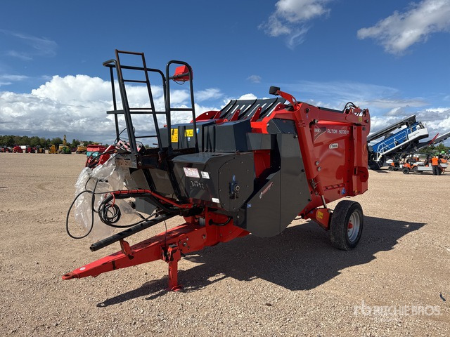 2015 Kuhn Altor 5070M Pailleuse Distributrice Livestock Feeder - 목초 믹서 : 사진 1 2015 Kuhn Altor 5070M Pailleuse Distributrice Livestock Feeder - 목초 믹서 : 사진 1