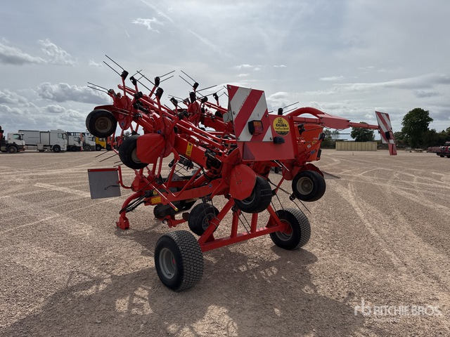 2015 Kuhn GF10802TGII 10.8 m Semi-Mount 10 Rotor Faneuse Hay Tedder - 반전기/ 레이크 : 사진 3 2015 Kuhn GF10802TGII 10.8 m Semi-Mount 10 Rotor Faneuse Hay Tedder - 반전기/ 레이크 : 사진 3
