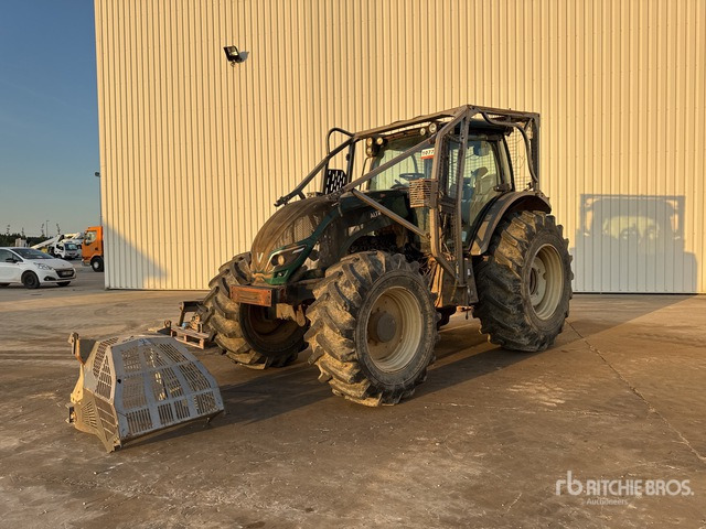 2017 Valtra T174 (Inoperable) 4WD Tractor - 장궤형 트랙터 : 사진 1 2017 Valtra T174 (Inoperable) 4WD Tractor - 장궤형 트랙터 : 사진 1