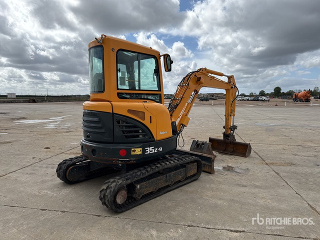 2018 Hyundai R35Z9 Mini-Pelle Mini Excavator:  <6.6t - 미니 굴삭기 : 사진 3 2018 Hyundai R35Z9 Mini-Pelle Mini Excavator:  <6.6t - 미니 굴삭기 : 사진 3