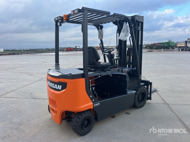 2023 Doosan B35X-7 PLUS 3500 kg Chariot Elevateur Elect ... Electric Forklift - 전기 지게차 : 사진 3 2023 Doosan B35X-7 PLUS 3500 kg Chariot Elevateur Elect ... Electric Forklift - 전기 지게차 : 사진 3