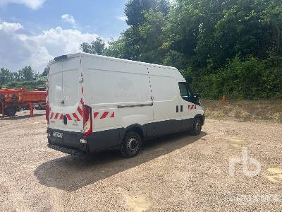 IVECO 35S14 Vehicule Utilitaire - 패널 밴 : 사진 3 IVECO 35S14 Vehicule Utilitaire - 패널 밴 : 사진 3