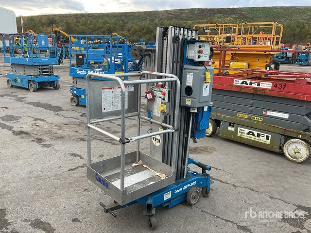 2002 Genie AWP30S Vertical Mast Lift - 수직 마스트 리프트 : 사진 2 2002 Genie AWP30S Vertical Mast Lift - 수직 마스트 리프트 : 사진 2