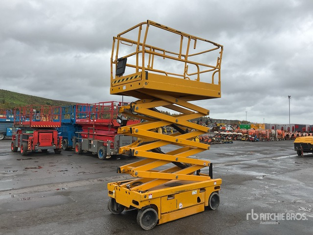 2015 Haulotte Compact 12 Electric Scissor Lift - 시저 리프트 : 사진 2 2015 Haulotte Compact 12 Electric Scissor Lift - 시저 리프트 : 사진 2
