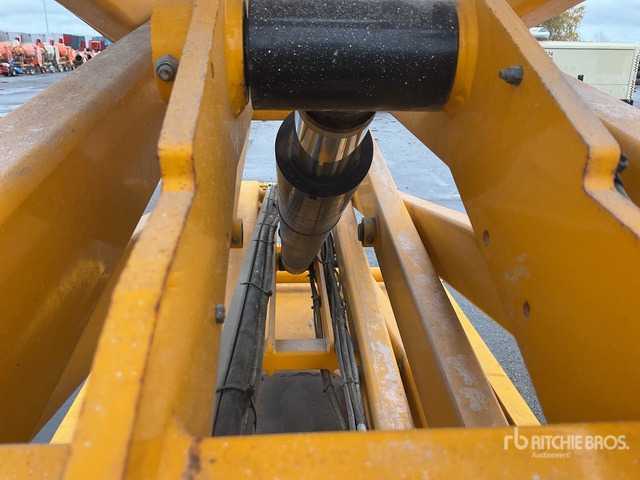 2015 Haulotte Compact 12 Electric Scissor Lift - 시저 리프트 : 사진 5 2015 Haulotte Compact 12 Electric Scissor Lift - 시저 리프트 : 사진 5