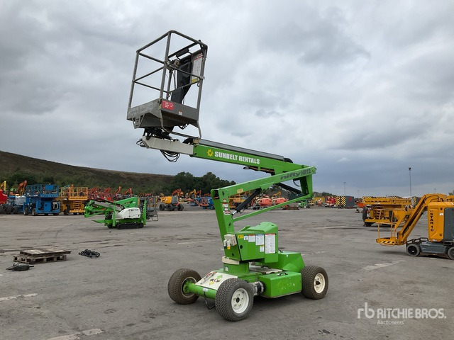 2015 Nifty-Lift HR12NDE 2WD Hybrid Articulating Boom Lift - 관절 붐 : 사진 2 2015 Nifty-Lift HR12NDE 2WD Hybrid Articulating Boom Lift - 관절 붐 : 사진 2