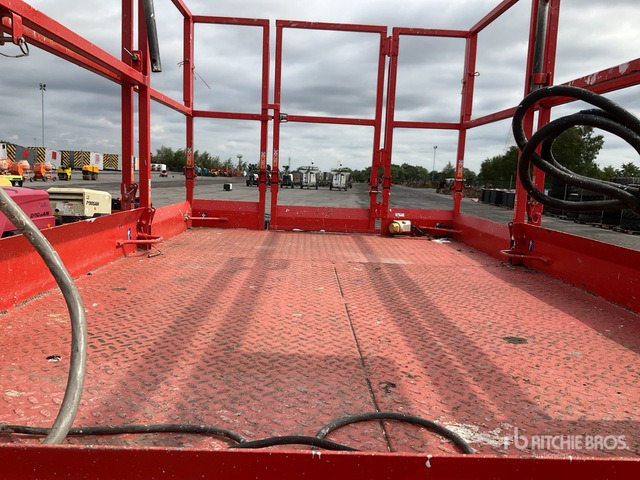 2015 Skyjack SJ6832 RT 4x4 Diesel Scissor Lift - 시저 리프트 : 사진 5 2015 Skyjack SJ6832 RT 4x4 Diesel Scissor Lift - 시저 리프트 : 사진 5