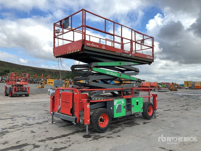 2015 Skyjack SJ9241 4x4 Diesel Scissor Lift - 시저 리프트 : 사진 2 2015 Skyjack SJ9241 4x4 Diesel Scissor Lift - 시저 리프트 : 사진 2