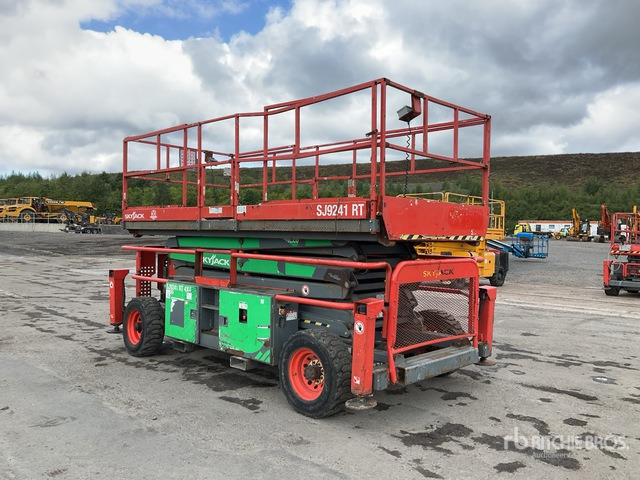 2015 Skyjack SJ9241 4x4 Diesel Scissor Lift - 시저 리프트 : 사진 4 2015 Skyjack SJ9241 4x4 Diesel Scissor Lift - 시저 리프트 : 사진 4