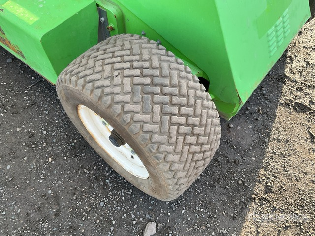 2017 Nifty-Lift HR12NDE 2WD Diesel Articulating Boom Lift - 관절 붐 : 사진 5 2017 Nifty-Lift HR12NDE 2WD Diesel Articulating Boom Lift - 관절 붐 : 사진 5