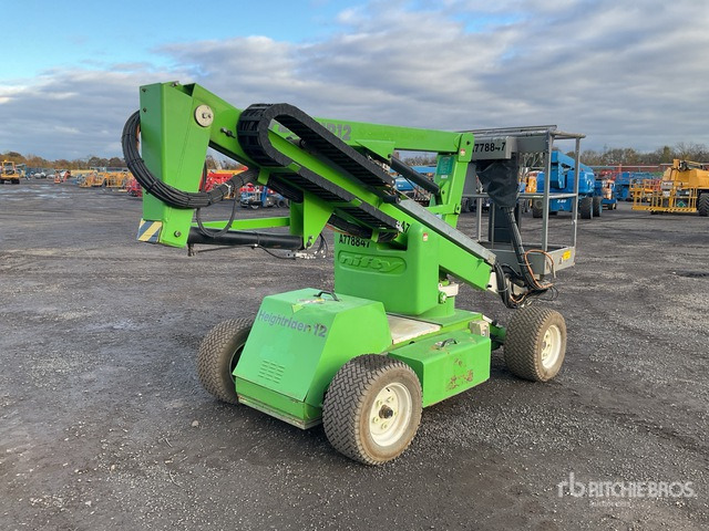 2017 Nifty-Lift HR12NDE 2WD Diesel Articulating Boom Lift - 관절 붐 : 사진 3 2017 Nifty-Lift HR12NDE 2WD Diesel Articulating Boom Lift - 관절 붐 : 사진 3