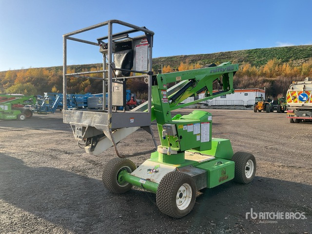 2017 Nifty-Lift HR12NDE 2WD Diesel Articulating Boom Lift - 관절 붐 : 사진 1 2017 Nifty-Lift HR12NDE 2WD Diesel Articulating Boom Lift - 관절 붐 : 사진 1