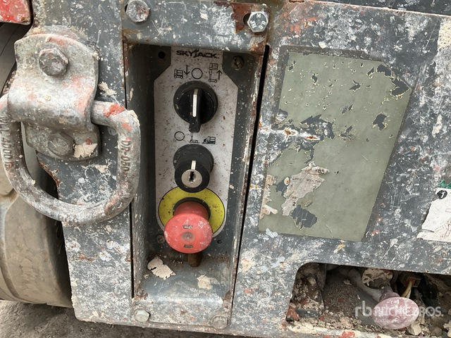 2017 Skyjack SJ16 2017 Skyjack SJ16 Vertical Mast Lift Vertical Mast Lift - 수직 마스트 리프트 : 사진 5 2017 Skyjack SJ16 2017 Skyjack SJ16 Vertical Mast Lift Vertical Mast Lift - 수직 마스트 리프트 : 사진 5