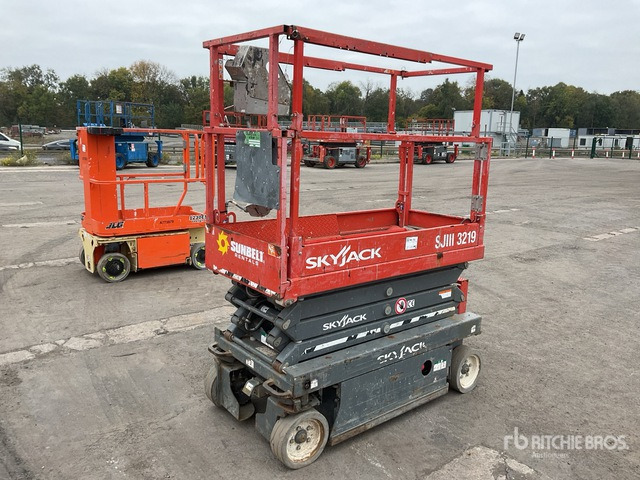 2017 Skyjack SJIII3219 2017 Skyjack SJlll3219 Scissor Lift Scissor Lift - 시저 리프트 : 사진 3 2017 Skyjack SJIII3219 2017 Skyjack SJlll3219 Scissor Lift Scissor Lift - 시저 리프트 : 사진 3