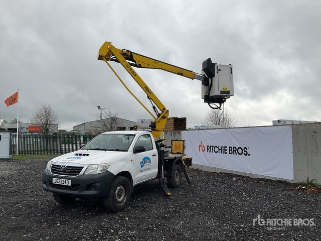 2018 Toyota Hilux 2018 Versalift LAT-38-135-H on 2018 Toyota Hilux 4x4 Bucket Truck Bucket Truck - 트럭 탑재 고가작업 플랫폼 : 사진 2 2018 Toyota Hilux 2018 Versalift LAT-38-135-H on 2018 Toyota Hilux 4x4 Bucket Truck Bucket Truck - 트럭 탑재 고가작업 플랫폼 : 사진 2
