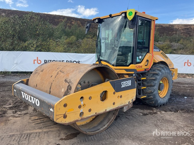 2021 Volvo SD135B Smooth Drum Compactor - 압축기 : 사진 1 2021 Volvo SD135B Smooth Drum Compactor - 압축기 : 사진 1